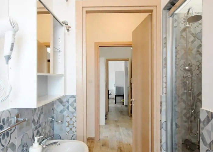 Cortesia 4 3* Bologne